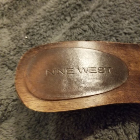 Nine West heels - Picture 2 of 5